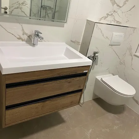 Peaceful 30 Meters From Sea Апартаменты Задар